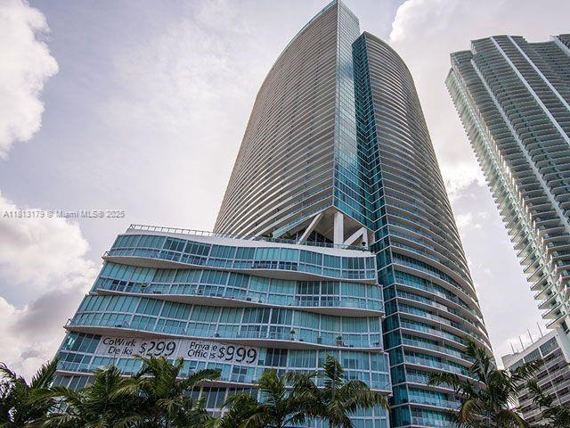 Foto del edificio - 888 Biscayne Blvd