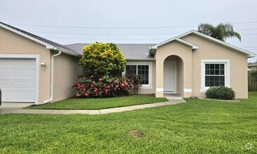 Building Photo - 823 Del Mar Cir