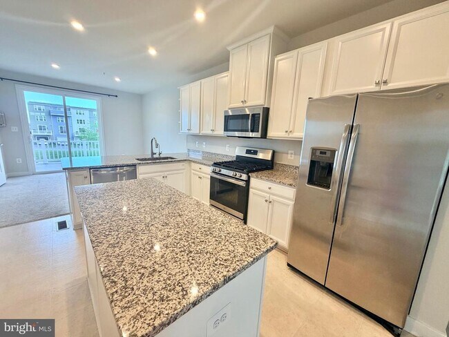 Foto del edificio - 5330 Witch Hazel Ln