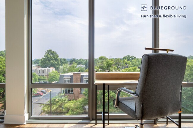 Foto del edificio - 1446 S Grant St