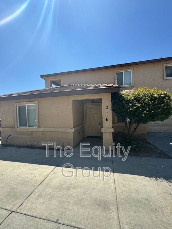 Foto principal - 2116 W Lark Ave