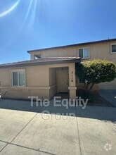 Building Photo - 2116 W Lark Ave