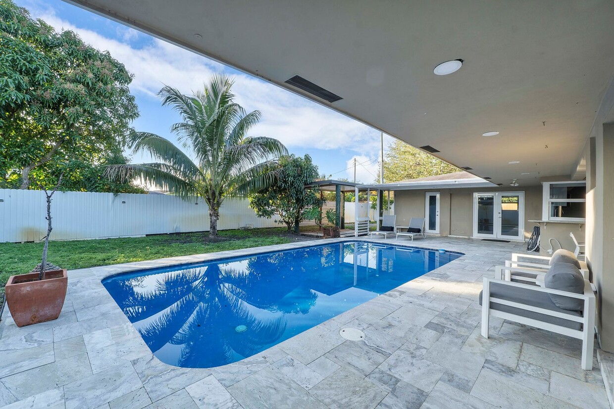 Foto principal - Stunning 3-Bedroom Smart Home with Heated ...