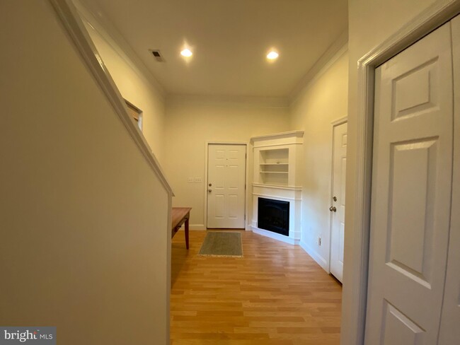 Building Photo - 3209 Holland Cliffs Rd