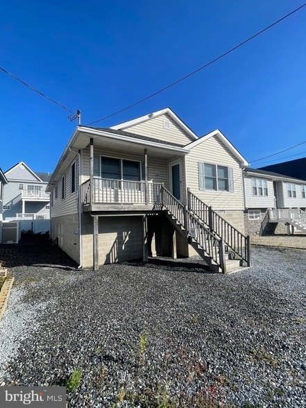 Building Photo - 211 N Avenue Unit