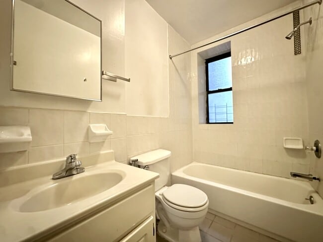 Building Photo - 536 Fort Washington Ave