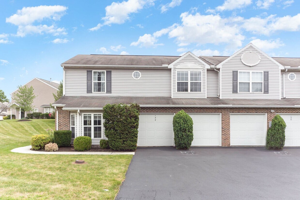 Foto principal - 132 Peregrine Ln