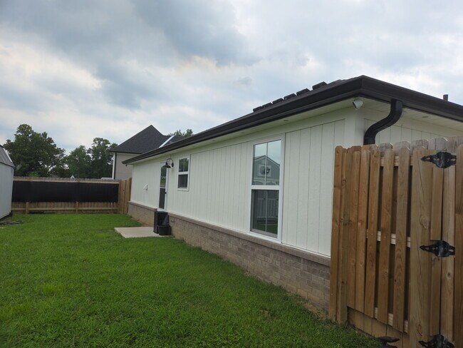 Building Photo - 7106 James Madison Way