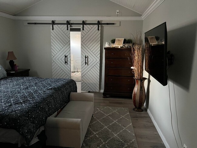Foto del edificio - 6010 Blairmore Pl