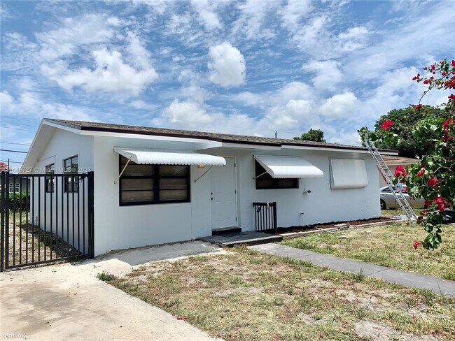 Building Photo - 3 br, 2 bath House - 6857 SW 21st St