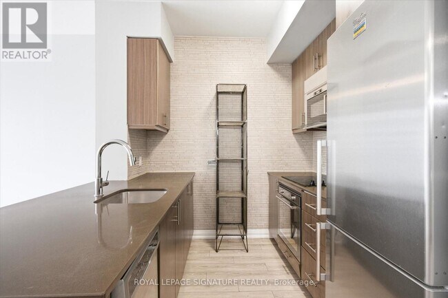 Photo du bâtiment - 6 Eva Rd