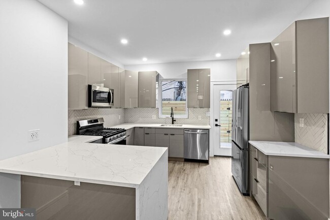 Foto del edificio - 2139 Sears St