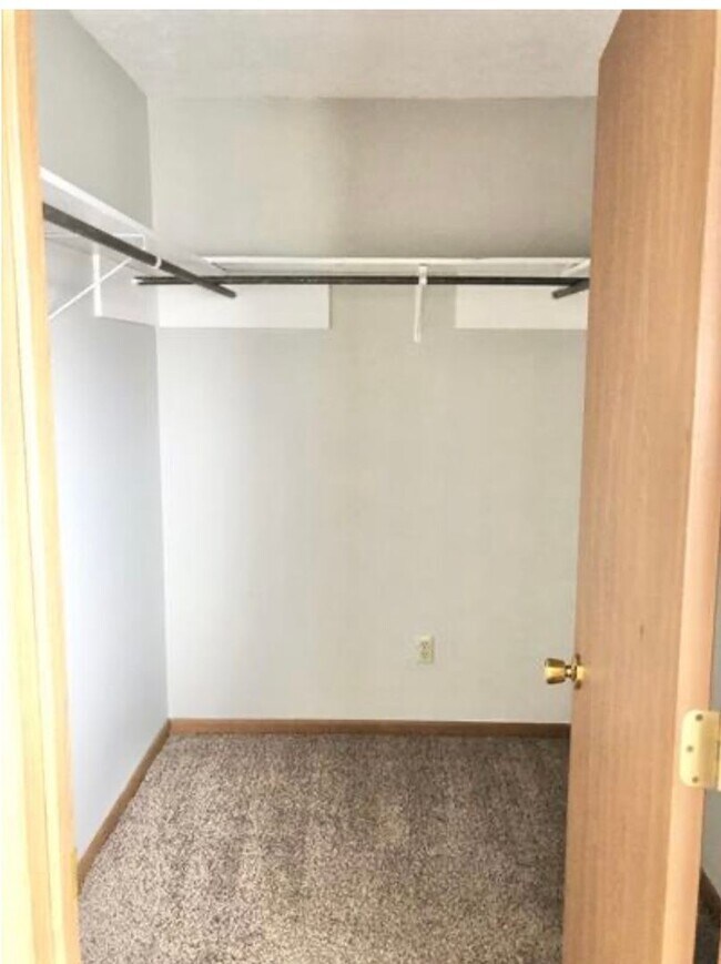 Building Photo - 5372 Big Tyler Rd