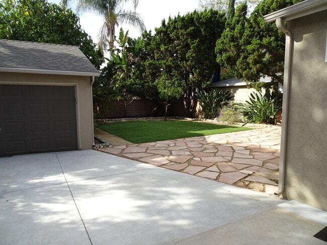Back Yard with Detached Garage, Fruit Trees & Pavers - 5643 Cedros Ave