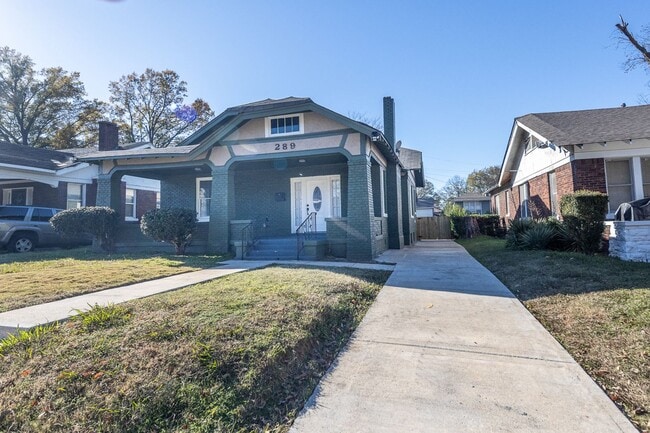 Photo - 3BR SFR with Washer/Dryer In Unit & Fenced Backyard in Midtown House