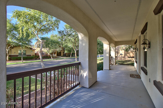 Building Photo - 20920 W Edith Way