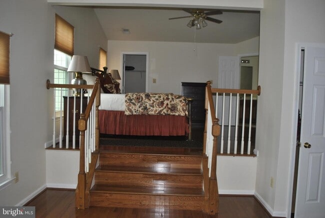 Building Photo - 6305 Wood Pointe Dr