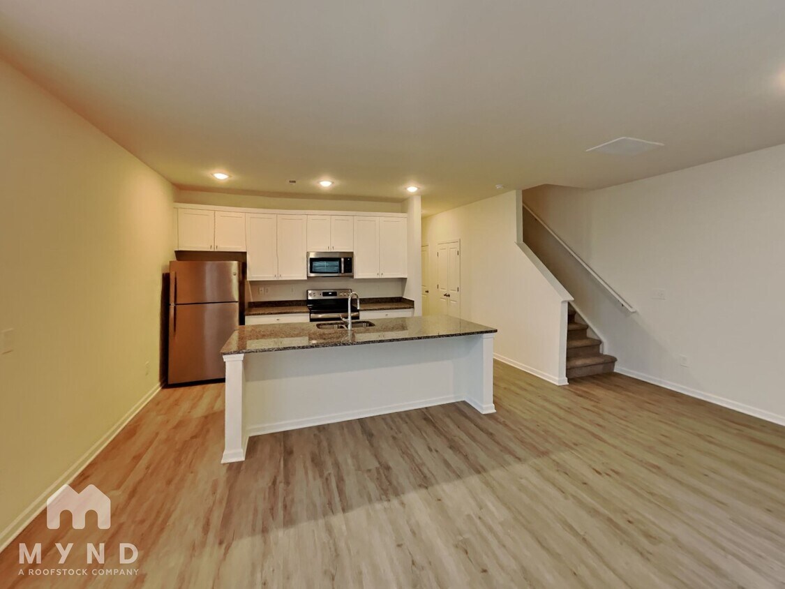 Primary Photo - 106 Duff St