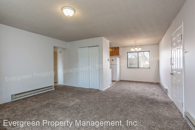 Building Photo - 3950 Manhattan Ave