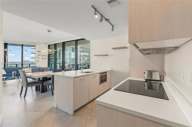 Photo - 501 NE 31st St Apartment