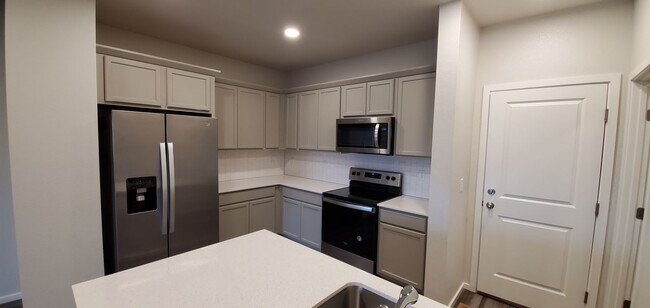 Foto del edificio - 2720 Barnstormer St