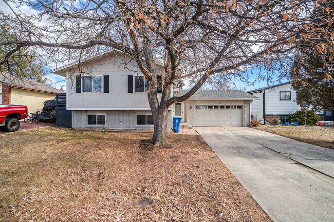 Building Photo - 2126 Doreen Ct