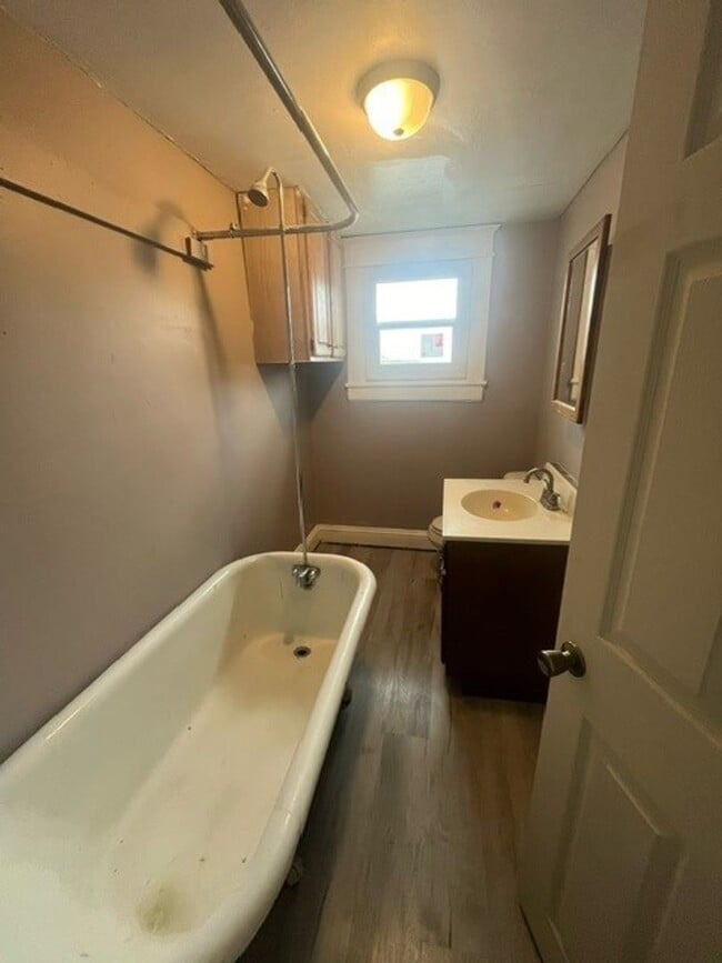 Building Photo - 208 W Patterson St