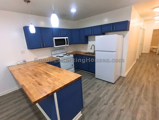 Foto del edificio - 3706 N Kenwood Ave