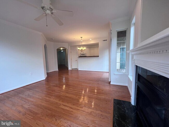 Building Photo - 5116 Donovan Dr