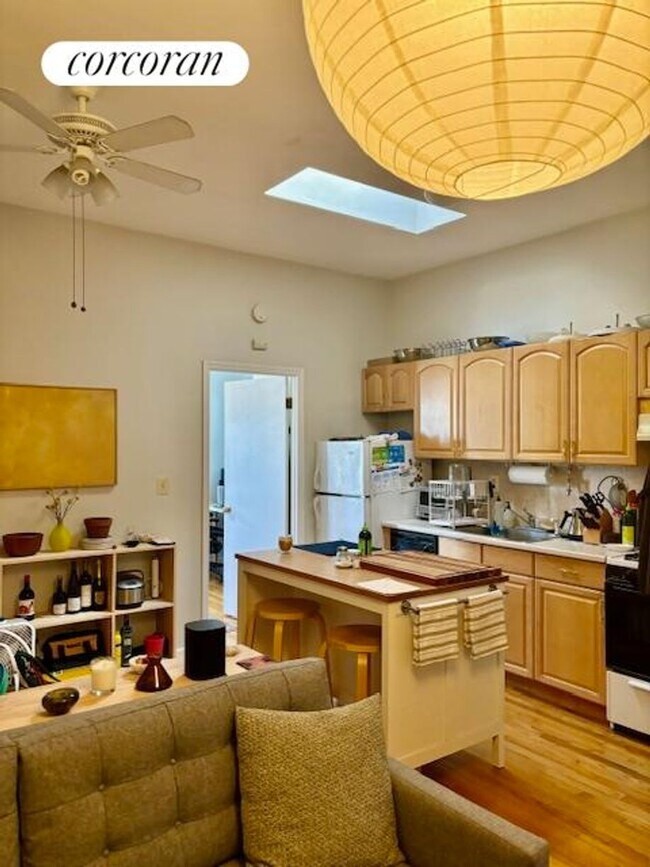 Foto del edificio - 341A 21st St