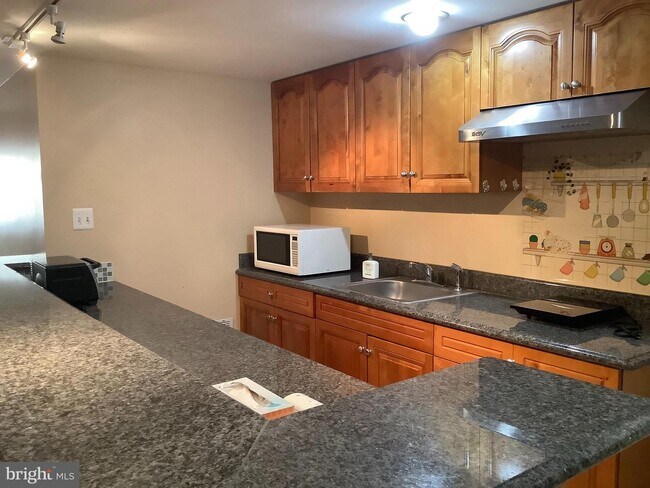 Foto del edificio - 8204 Brandywine Dr