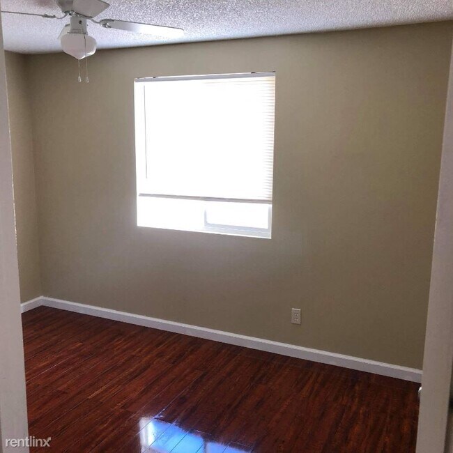 Foto del edificio - 2 br, 1 bath House - 85 E Frost Lane