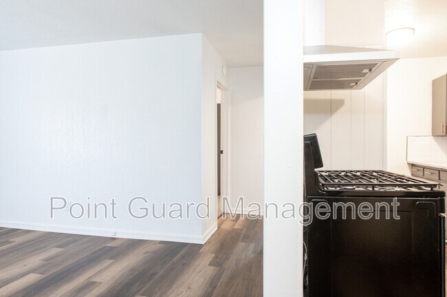 Foto del edificio - 403-409 W. 31st Street S. - 407