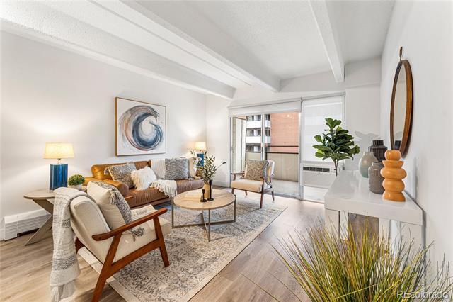 Foto principal - 1177 York St