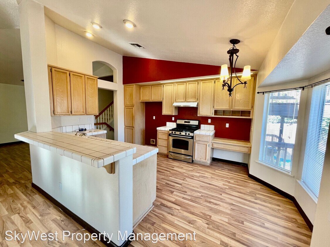 Primary Photo - 3 br, 3 bath House - 6404 Brockenhurst Dr