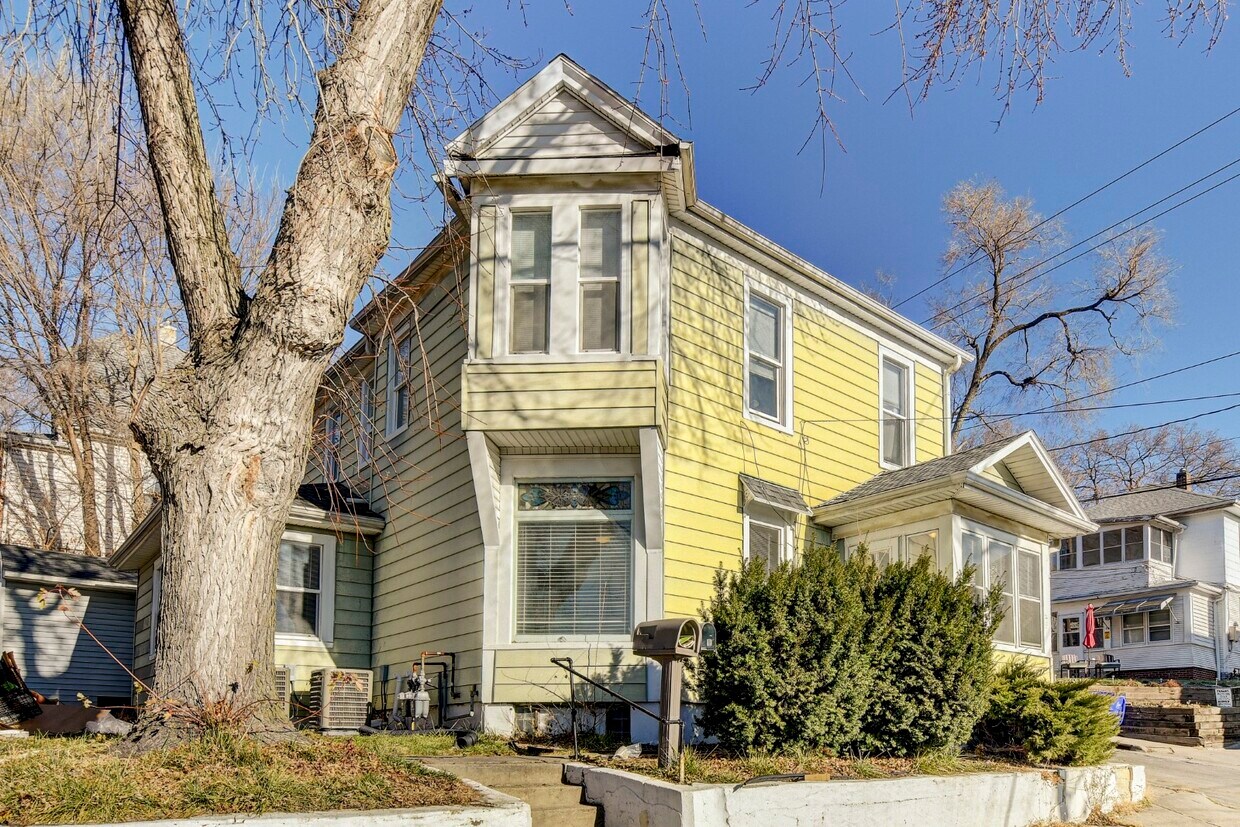 138 Grant St, Council Bluffs, IA 51503 House Rental in Council Bluffs