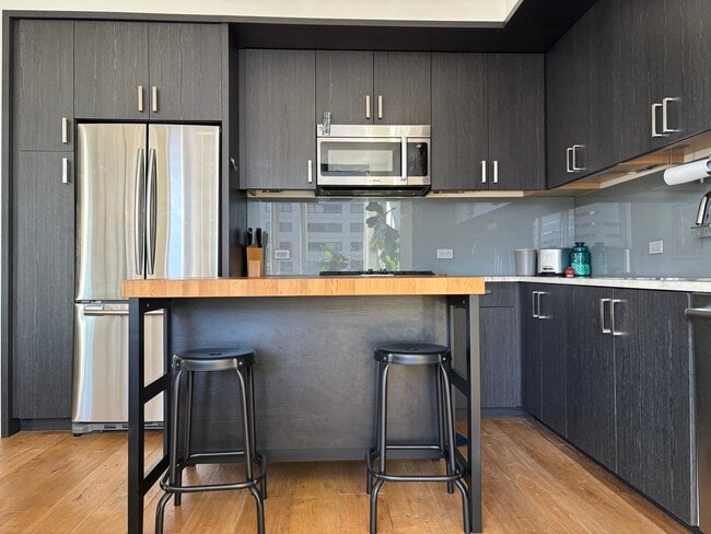 Kitchen with high end appliances - 1321 Seneca St