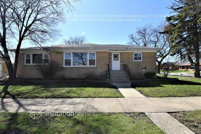 Building Photo - 4601 W 101st St