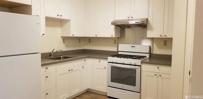 Building Photo - 1372 22nd Ave