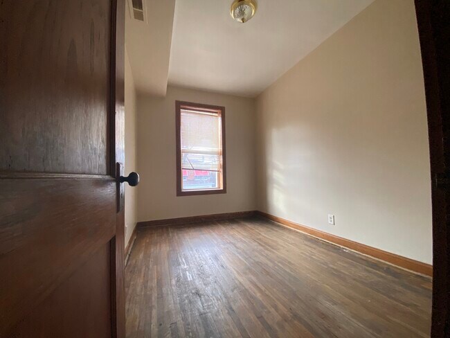 Foto del edificio - 5619 S Wood St