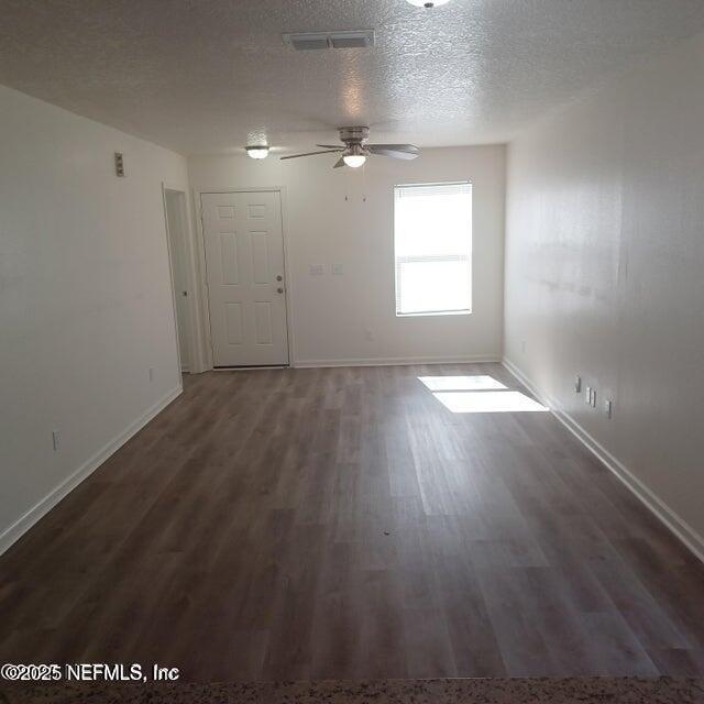 Foto del edificio - 5828 Harris Ave