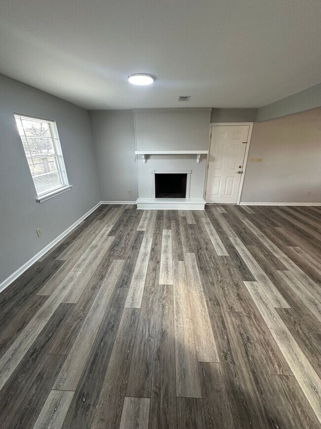 Building Photo - 4613 Highway 5