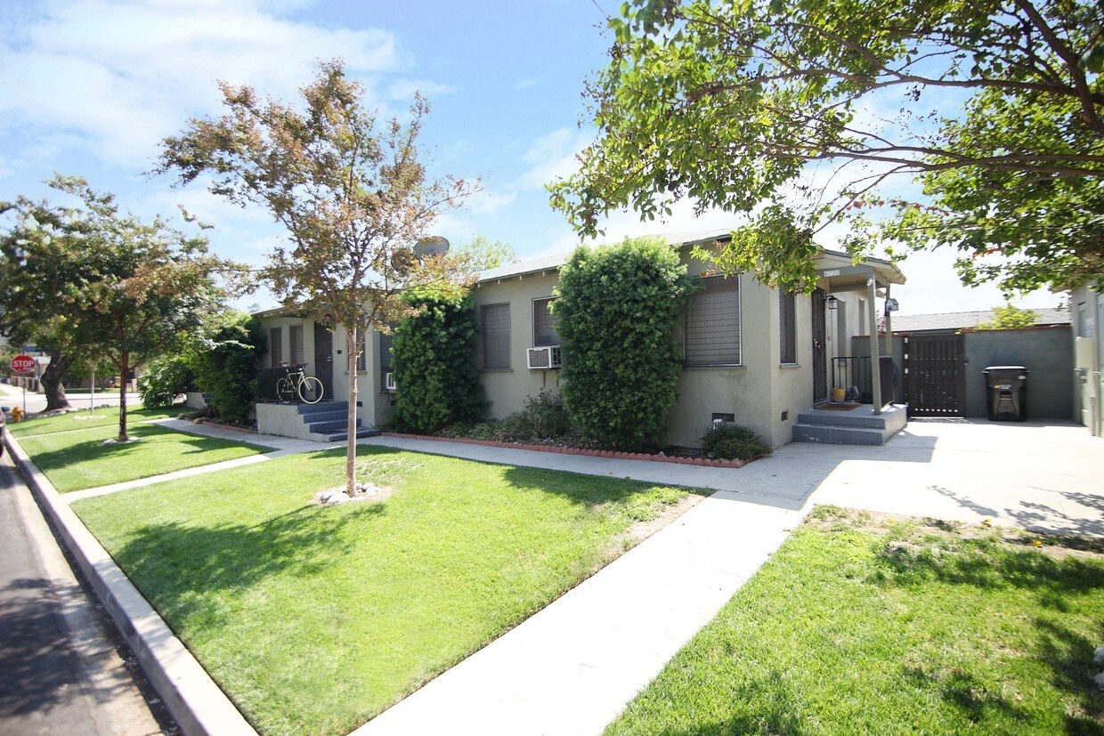 Primary Photo - 6720 Ferrara St