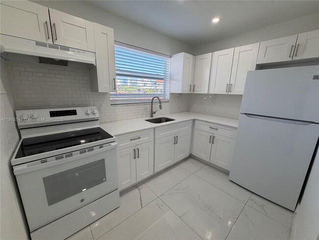 Foto del edificio - 629 SW 10th St