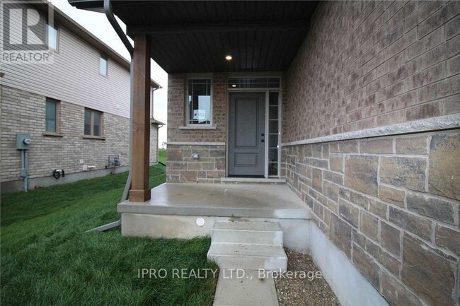 Building Photo - 172 Walsh St