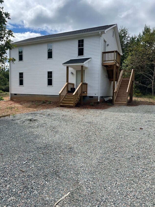 Primary Photo - 3 Bedroom Duplex in CUMBERLAND, VA