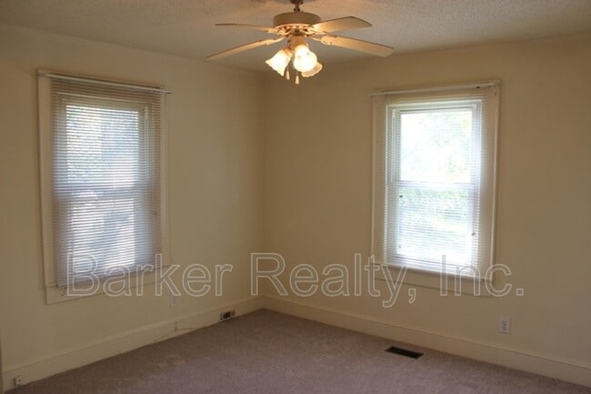 Building Photo - 3107 N New Hope Rd