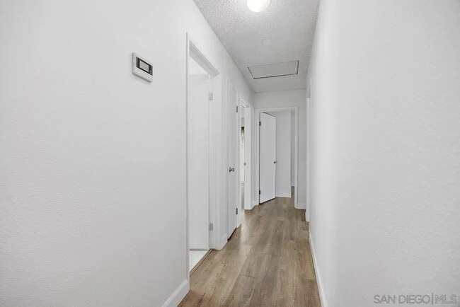 Building Photo - 207 Carissa Dr