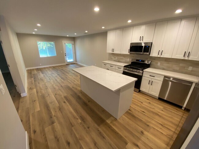 Foto del edificio - NEW Build (2022)!! 4BD/2BA (Lease out, pending signatures. Check back in a few days!)
