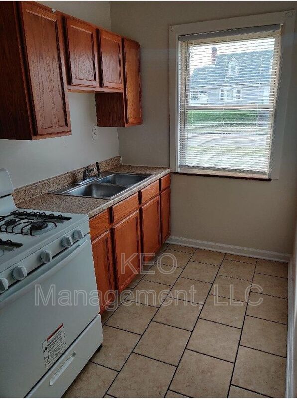 Building Photo - 237 E Xenia Dr